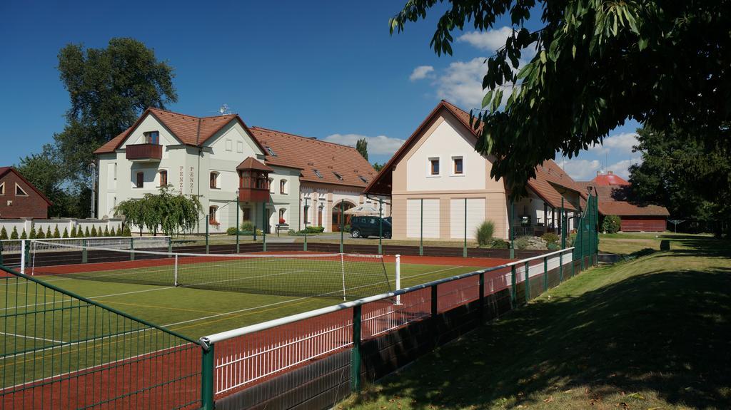 Penzion Nad Oborou Hradec Králové 외부 사진